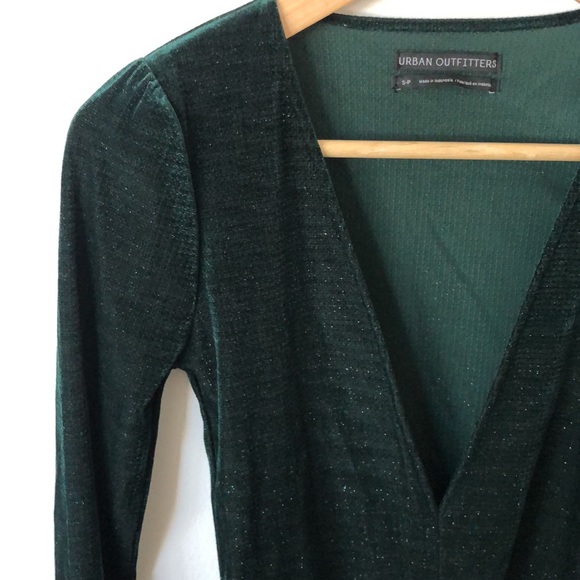 Sparkly Green Velour Deep V Top - Picture 2 of 3